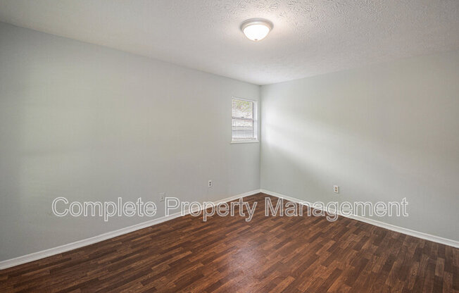 509 37 AVE W