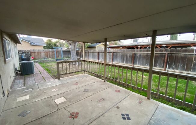 3 beds, 2 baths, $2,400