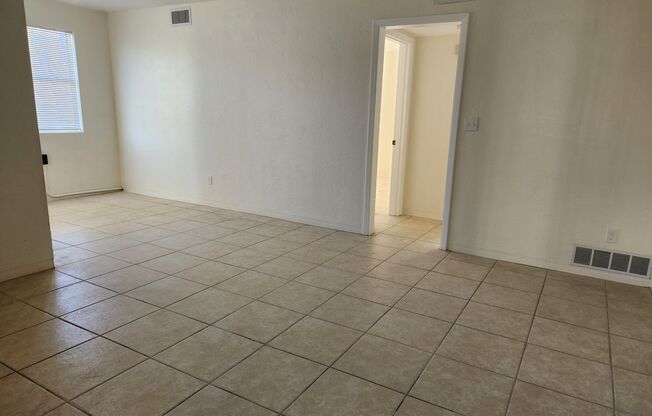 1 bed, 1 bath, 750 sqft, $1,195, Unit Unit 1