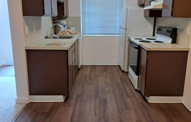 2 beds, 1 bath, 1,000 sqft, $1,525