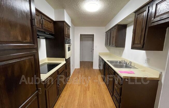 1510 BLACKWELL DR