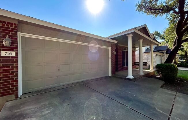 716 Le Ann Ln 78613 | 3 Bed 2 Bath 2 Garage $1895