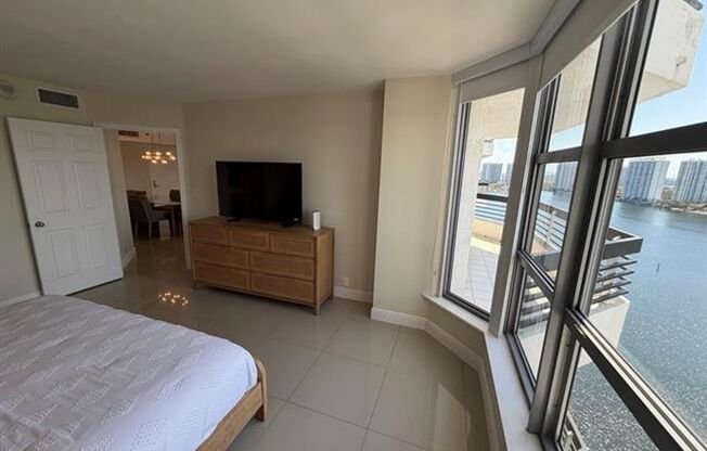 2 beds, 2 baths, $3,500, Unit # 2303