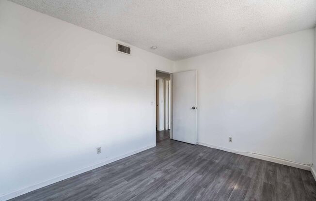 3 beds, 2 baths, 1,200 sqft, $1,050, Unit 5317 Unit D