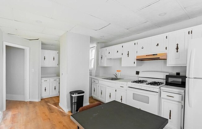 31 FALCON ST