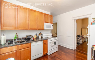 1949 W PATTERSON AVE