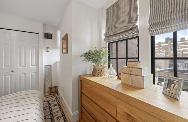 15 River St.