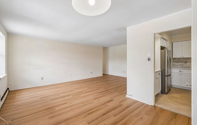 2 beds, 1 bath, 992 sqft, $2,195, Unit 209