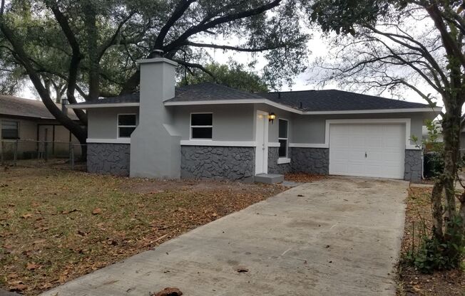 Three-Bedroom Home Near Lake Howard in Winter Haven