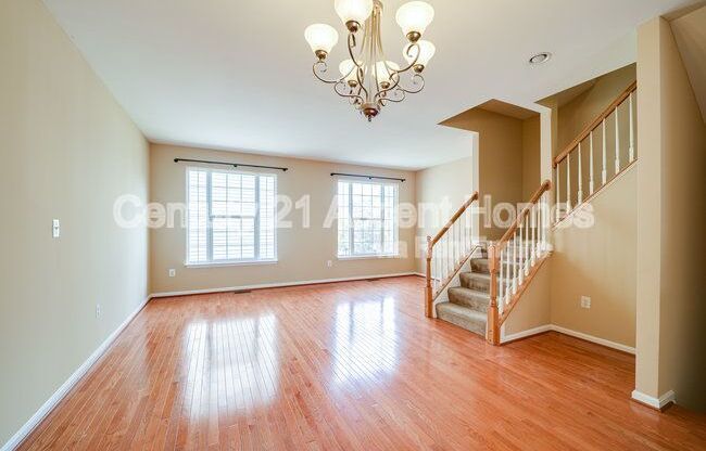 2337 HUNTINGTON STA CT
