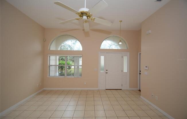 14 BUNKER KNLS LN