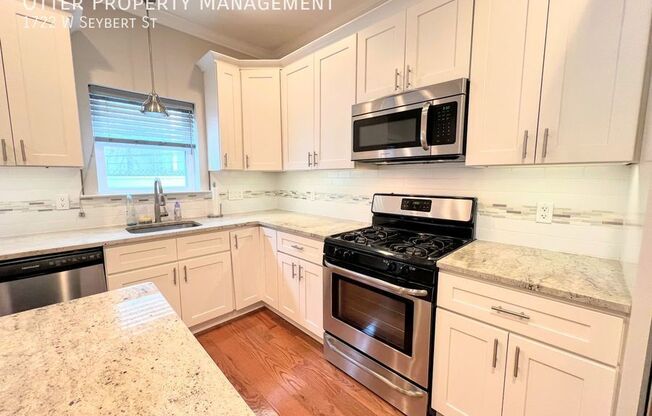1722 W SEYBERT ST