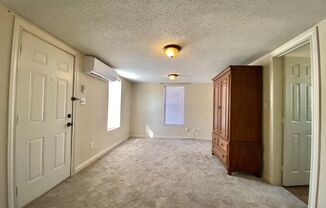 1 bed, 1 bath, $695