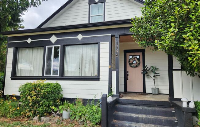 Victorian Style Home Rent Ready!!