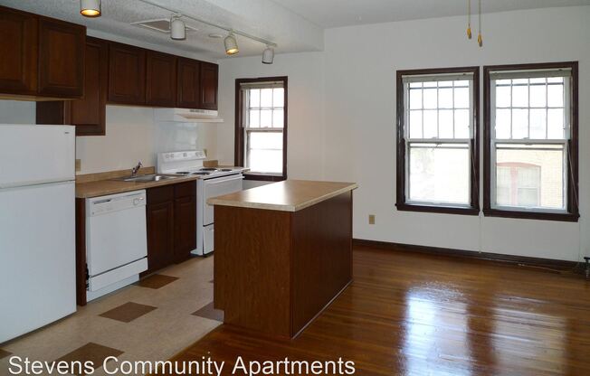 128 E. 18th St.