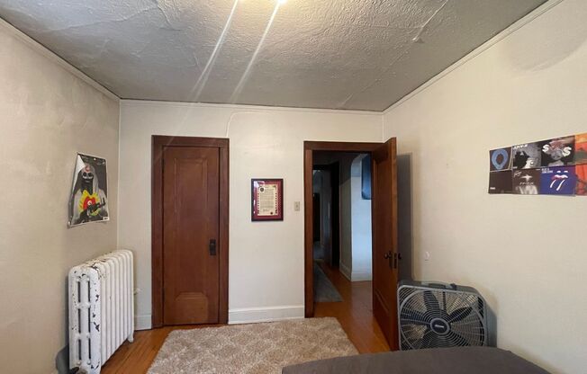 1 bed, 1 bath, $995, Unit 31