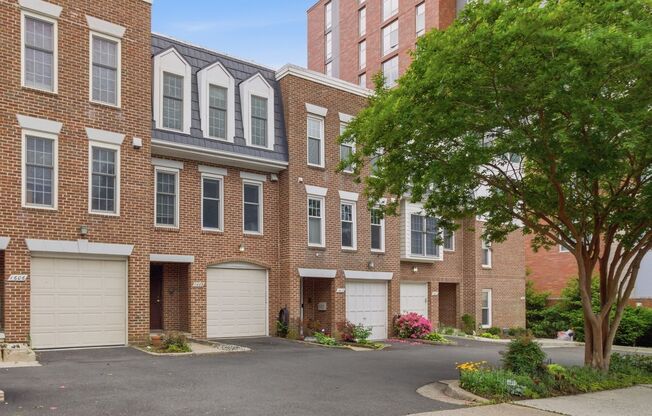 Furnished Arlington Townhouse for Rent- Garage Parking, Amazing Location