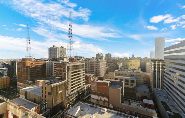 3 beds, 3 baths, 3,700 sqft, $6,990, Unit 1204
