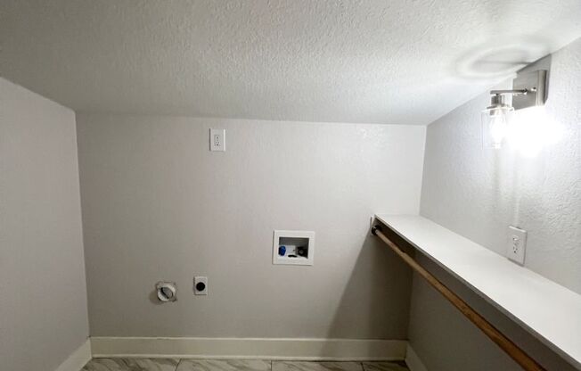 3 beds, 1 bath, $1,550