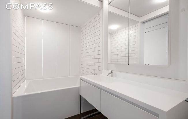 2 beds, 2 baths, 1,273 sqft, $8,200, Unit 35I