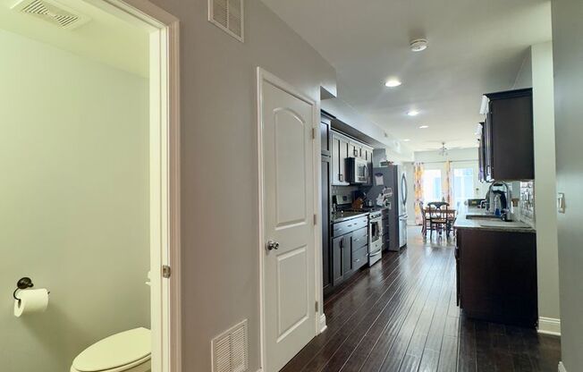 Charming 3Bed/3.5Bath Apartment in Riverside, MD!