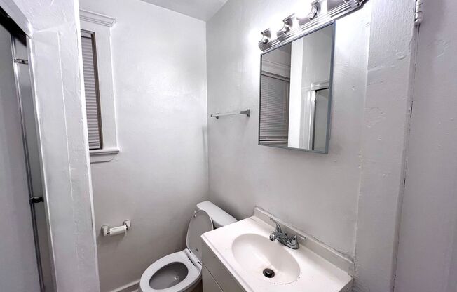 3 beds, 1 bath, $1,500, Unit UNIT # 2