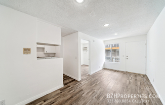 7075 Lanewood Ave.