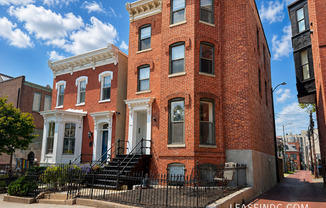 1532 15 ST NW