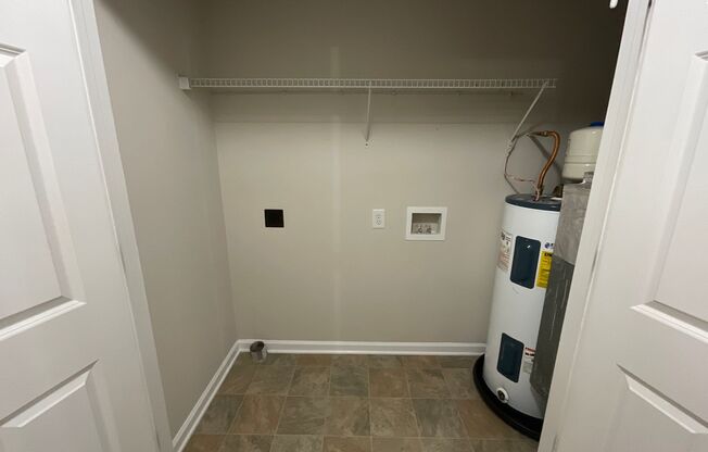 2 beds, 2 baths, 1,131 sqft, $1,425, Unit 2772-7