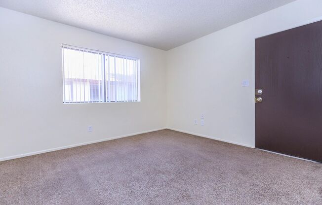 2 beds, 1 bath, 760 sqft, $1,140, Unit 1096