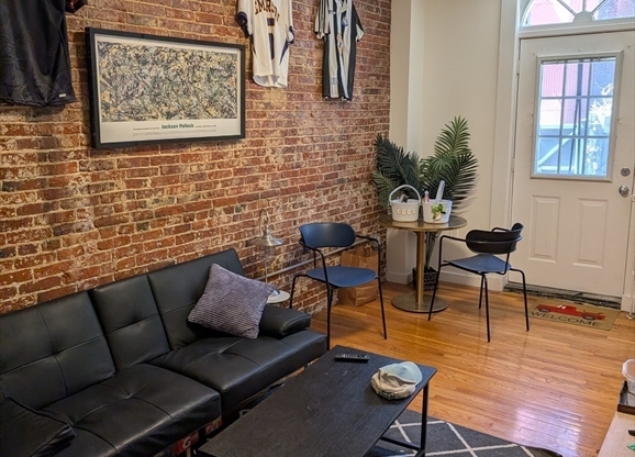 63 Hancock St Apt 1F