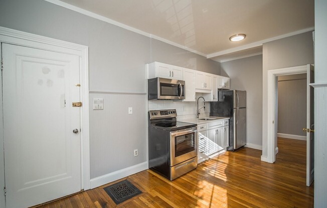 510 E BROADWAY PATH
