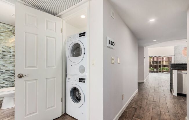 2 beds, 2 baths, $2,150