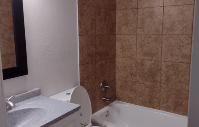 1 bed, 1 bath, 600 sqft, $899, Unit 1729-116