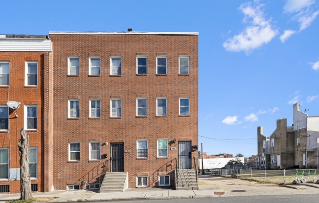 1005 N ARLINGTON AVE