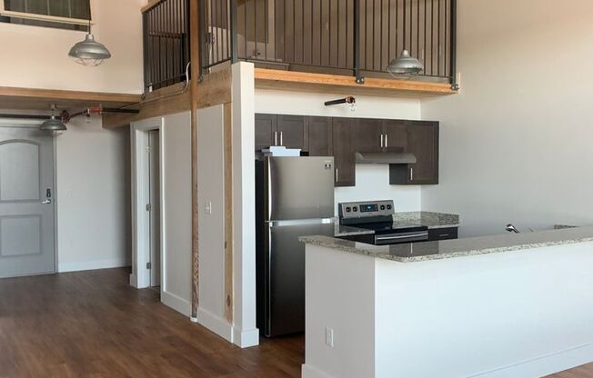 Studio, 1 bath, 1,042 sqft, $2,060, Unit 532