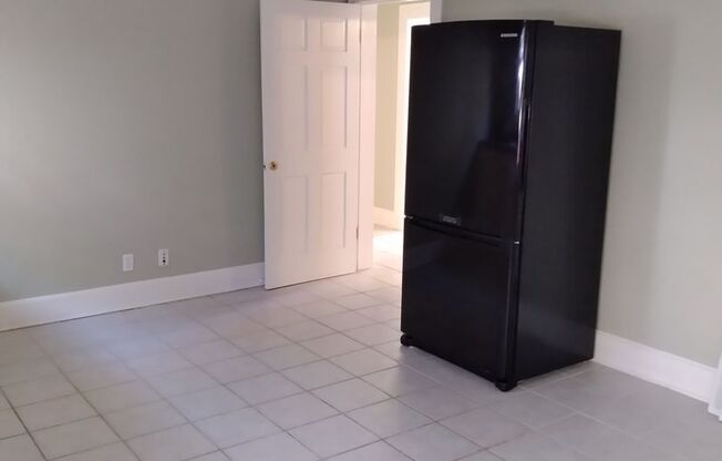 2 beds, 1 bath, $1,350