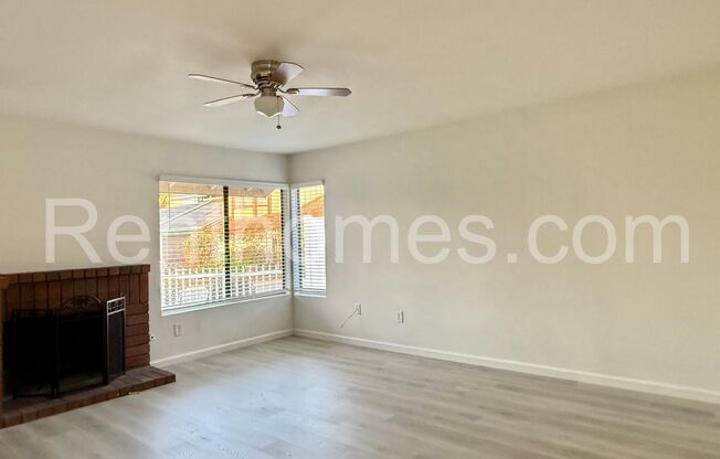 Poway, 13877 Wayland Grove Court -  Super cul-de-sac location near elementary school!