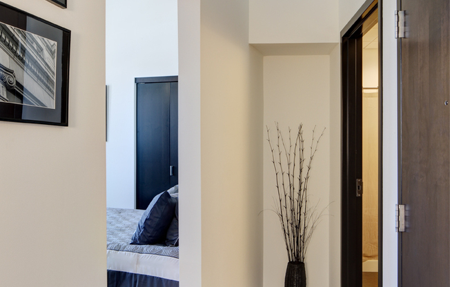 1 bed, 1 bath, 990 sqft, $2,000, Unit 411