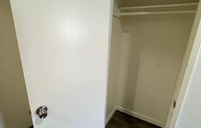 2 Bedroom/1.5 Bath in great location!