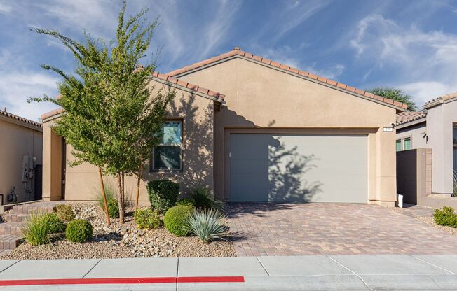 Luxury living in Summerlin West gated neighborhood