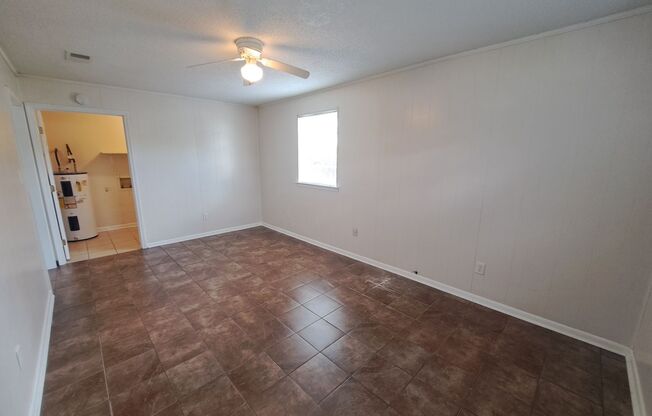 3 beds, 2 baths, $1,495