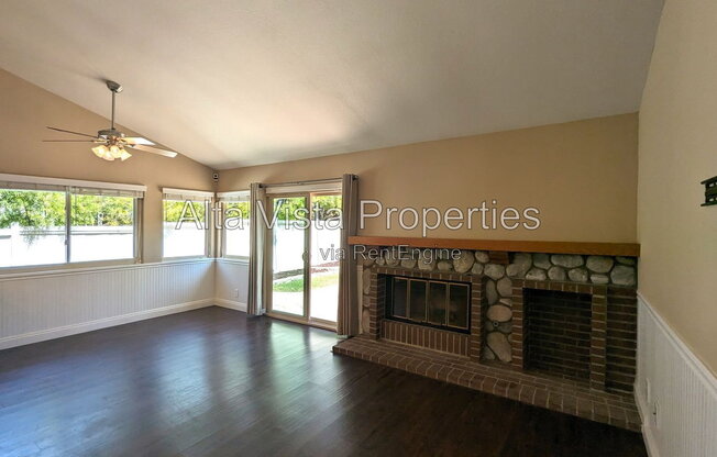 5 beds, 3.5 baths, 2,410 sqft, $5,995