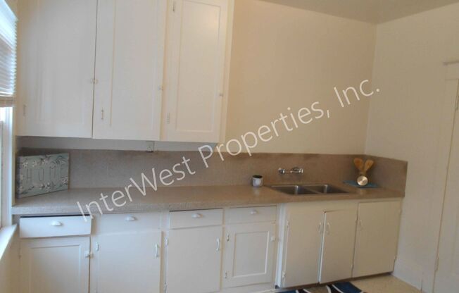 1 bed, 1 bath, 525 sqft, $1,125, Unit A