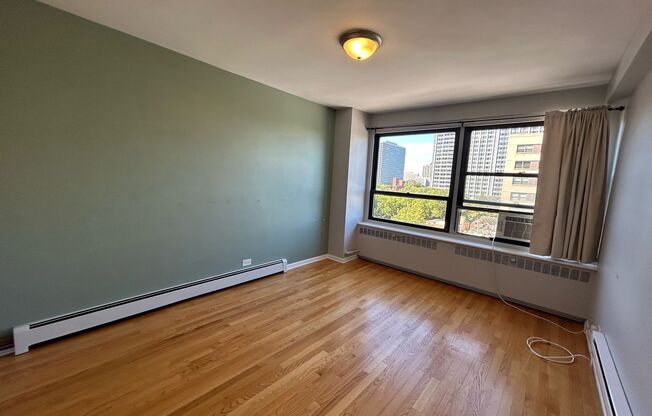 1 bed, 1 bath, 700 sqft, $1,950, Unit 418-0912