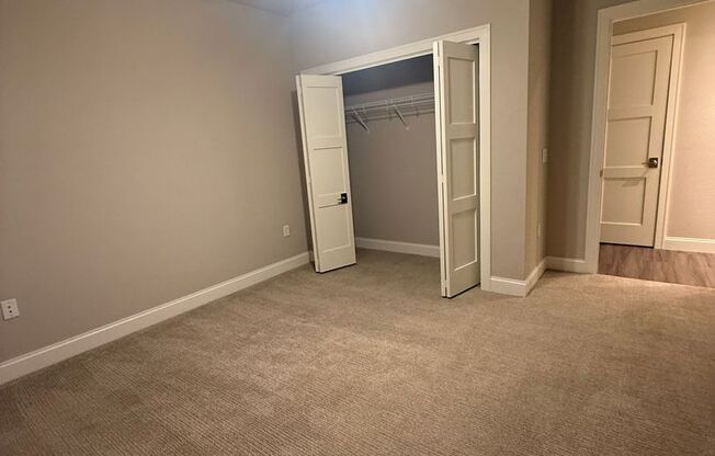 3 beds, 2 baths, 1,549 sqft, $2,600, Unit 301