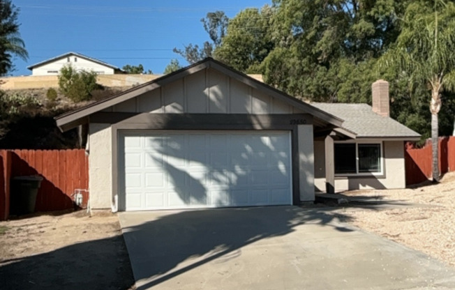 Charming 3 Bed/2 Bath Single-Story Home In Desirable Temecula Location!