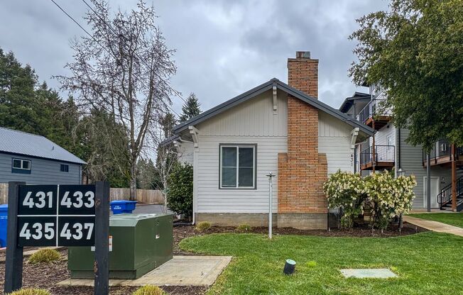 Upgraded Two Bedroom Home in Heart of Keizer