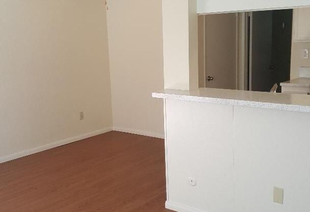 1 bed, 1 bath, 650 sqft, $1,945