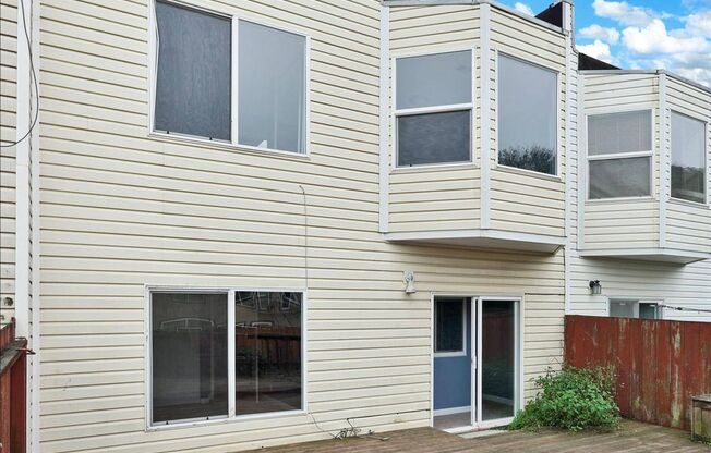 $4,500 / 3br - Fabulous 3 bed, 2 bath in San Francisco (Upstairs unit)